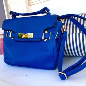 InStyle blue small faux leather crossbody purse